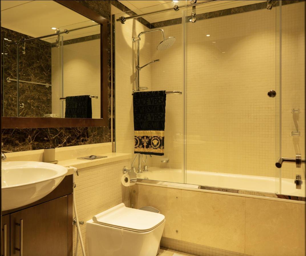 Luxury 3 Bedroom - Direct View To Burj Khalifa Dubai Exterior photo