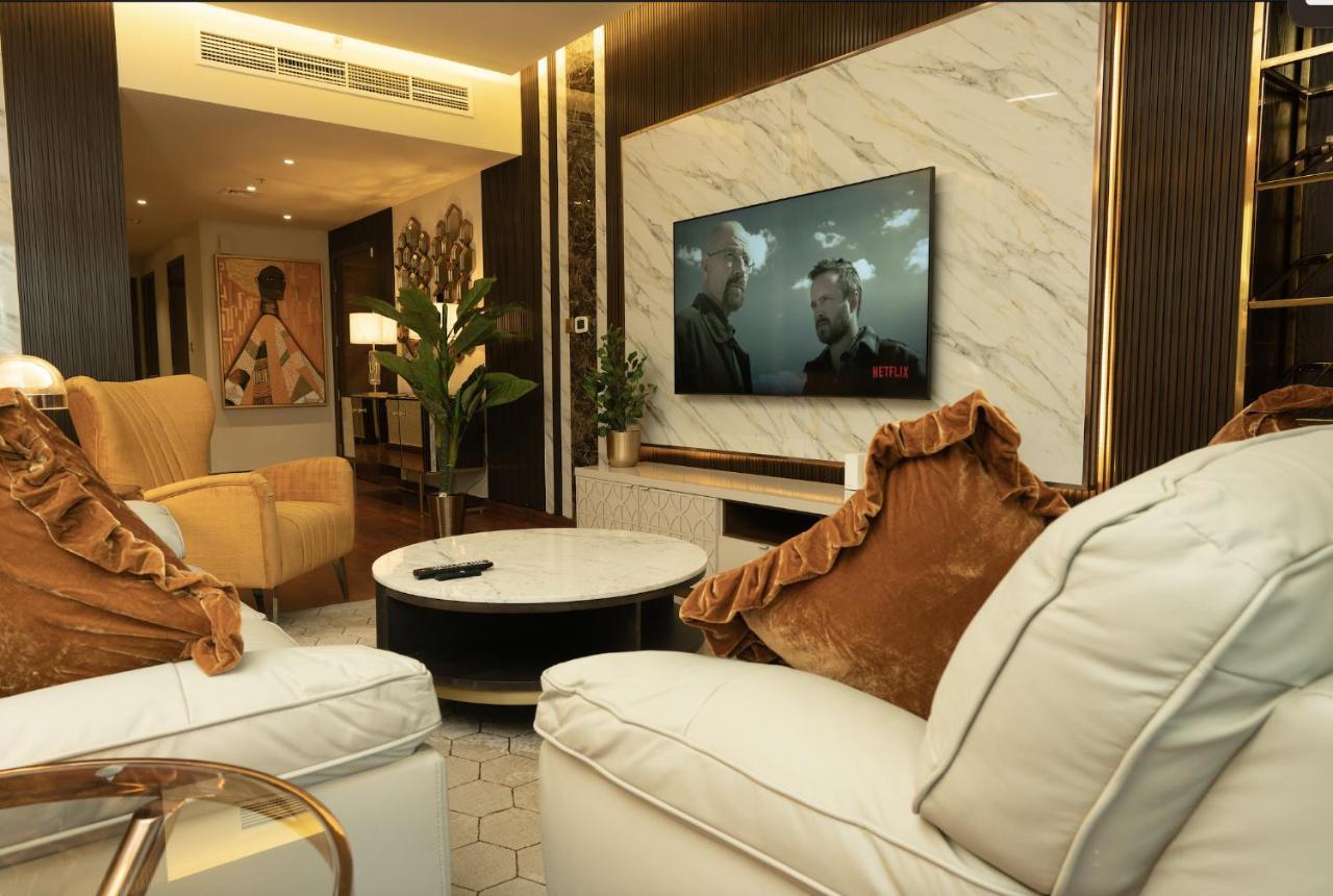 Luxury 3 Bedroom - Direct View To Burj Khalifa Dubai Exterior photo